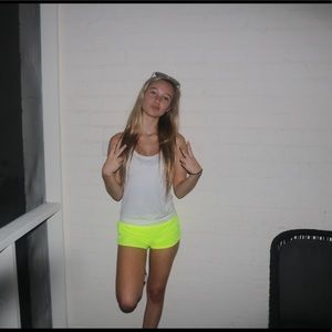 Meet your Posher, Keely